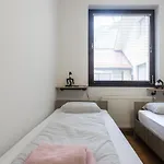 Big Pipe Apartma *