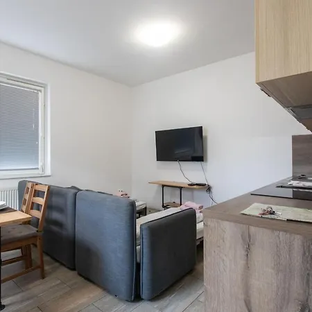 Big Pipe Apartma